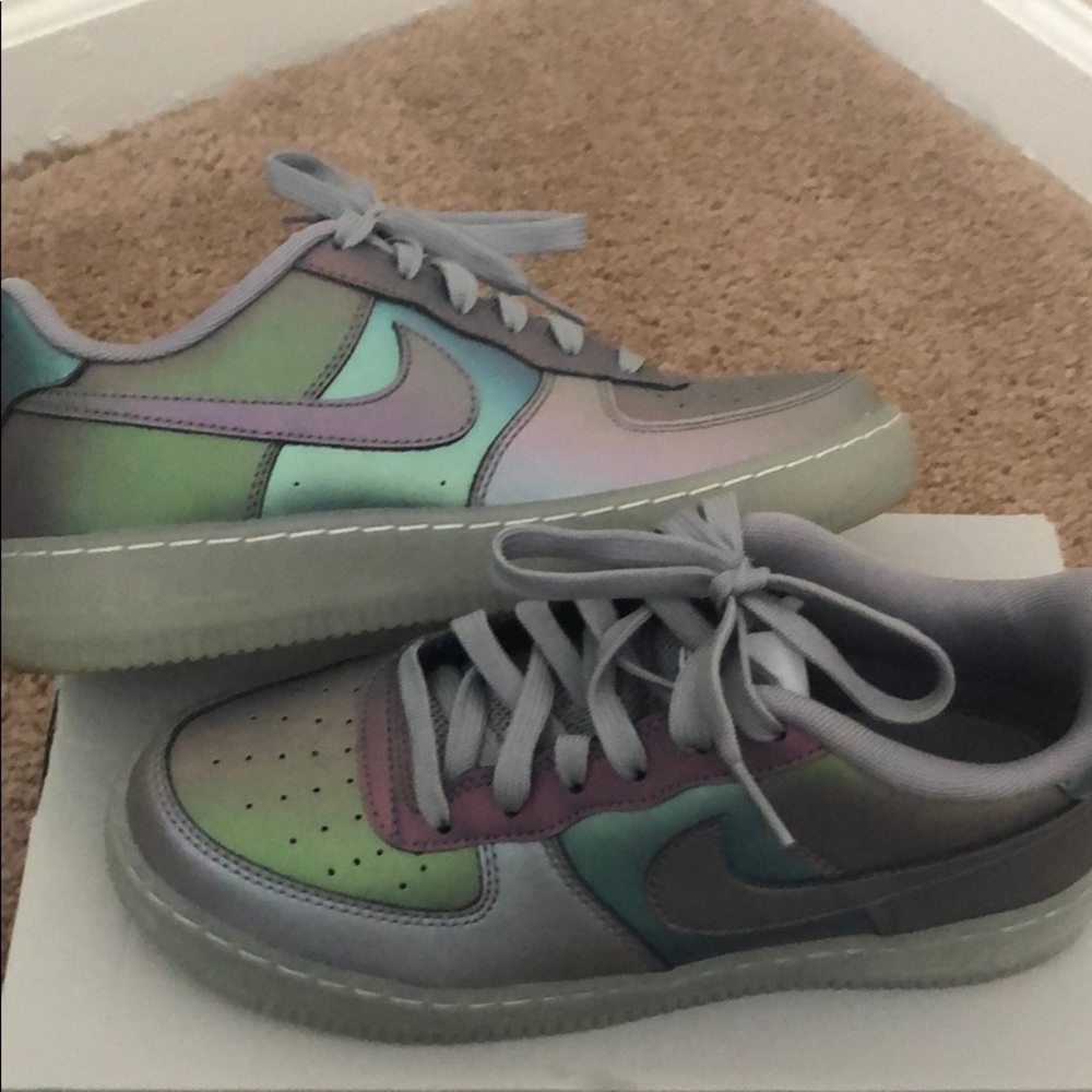 Iridescent Air Force 1🌪🔥
